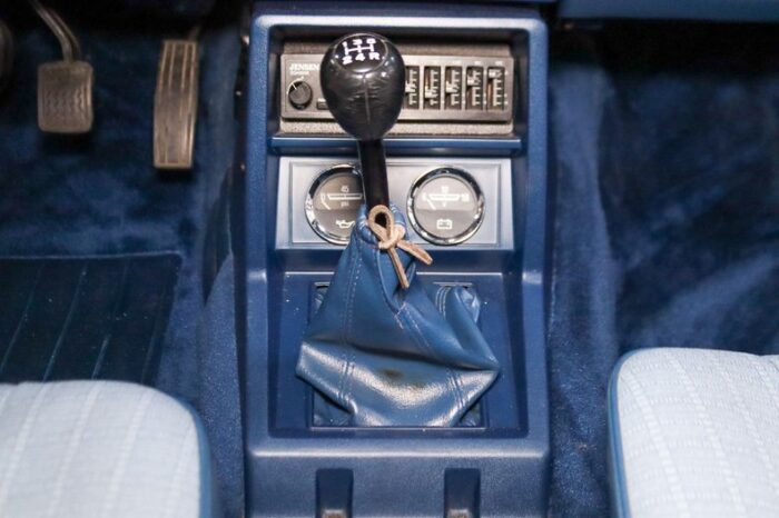 Nissan King Cab 4x4 1986 - Image 11