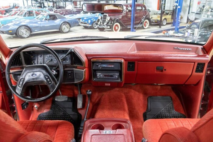 Ford Bronco XLT 1990 - Image 10