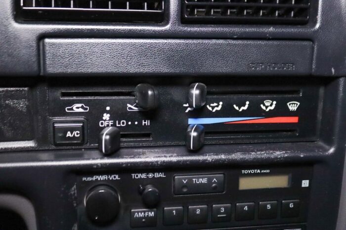 Toyota Pickup 4x4 1990 - Image 21