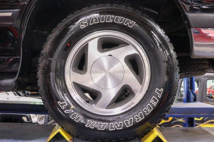 Ford Explorer XLT 1993 - Image 18