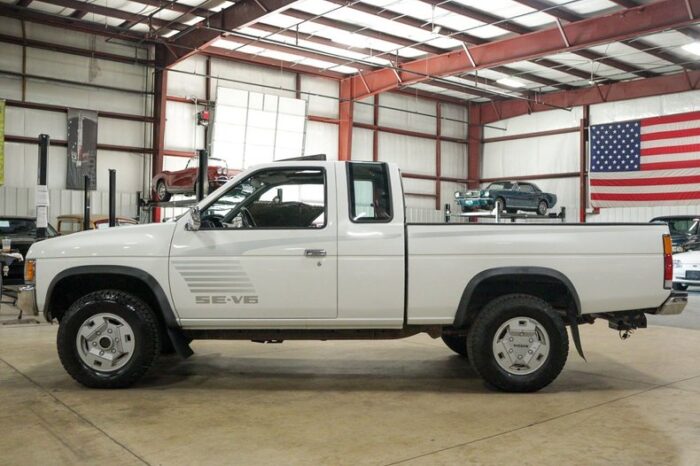 Nissan King Cab SE V6 1993 - Image 2