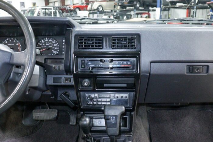 Nissan King Cab SE V6 1993 - Image 14