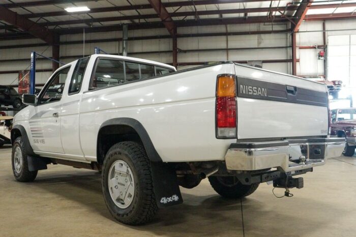 Nissan King Cab SE V6 1993 - Image 3