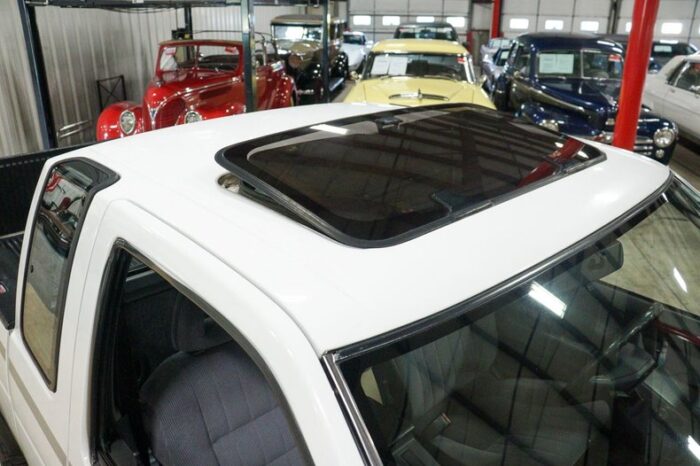 Nissan King Cab SE V6 1993 - Image 10