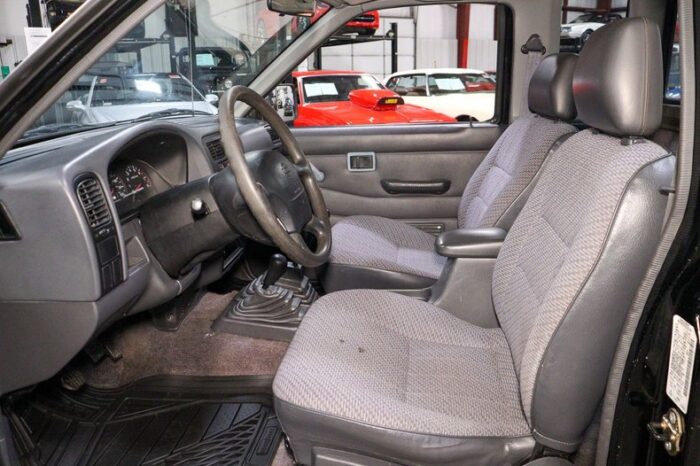 Nissan Pick-up King Cab XE 1997 - Image 23