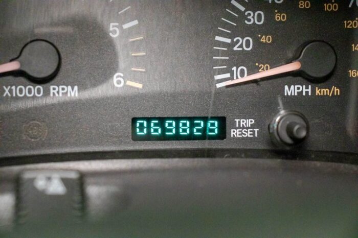 Jeep Cherokee Limited 2000 - Image 12