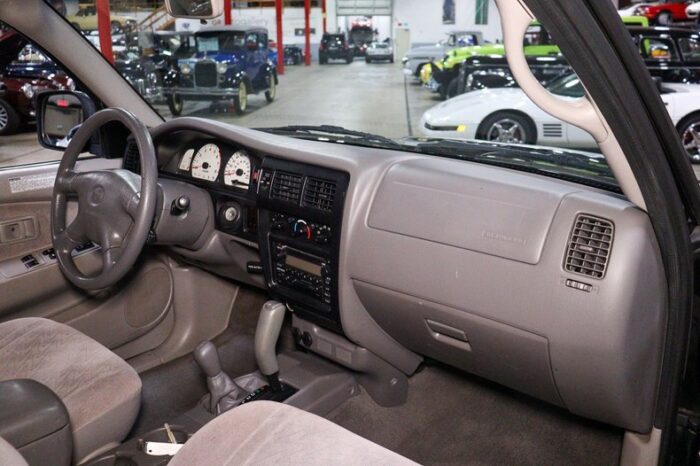 Toyota Tacoma SR5 4x4 2001 - Image 18
