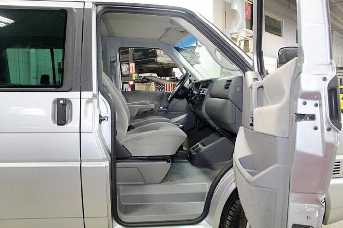 VOLKSWAGEN EUROVAN GLS 2003 - Image 12