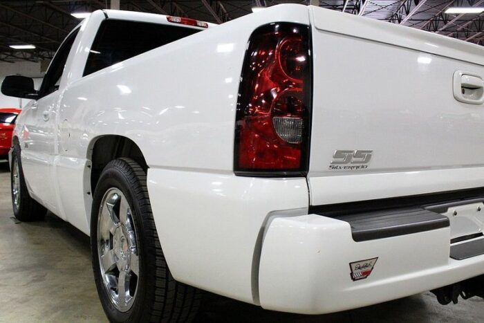 Chevrolet Silverado 2004 - Image 11