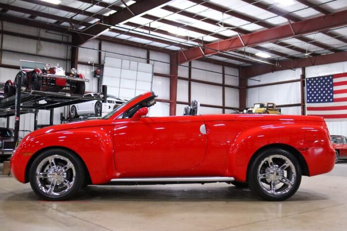Chevrolet SSR 2004 - Image 2