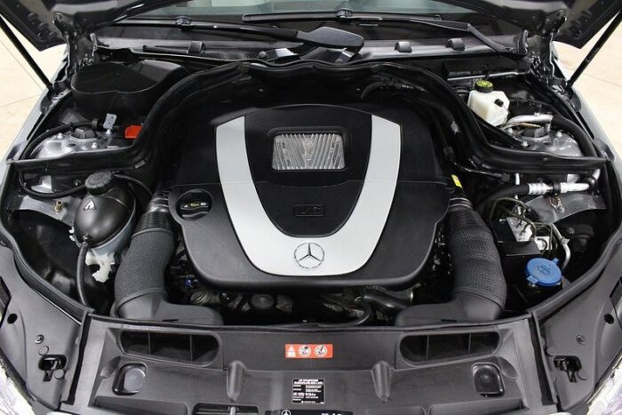 Mercedes-Benz C300 2009 - Image 16