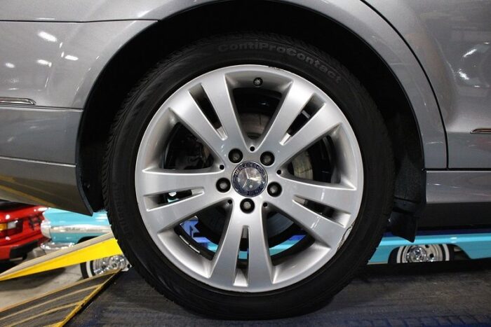 Mercedes-Benz C300 2009 - Image 30