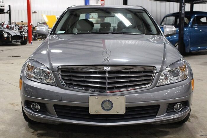 Mercedes-Benz C300 2009 - Image 8