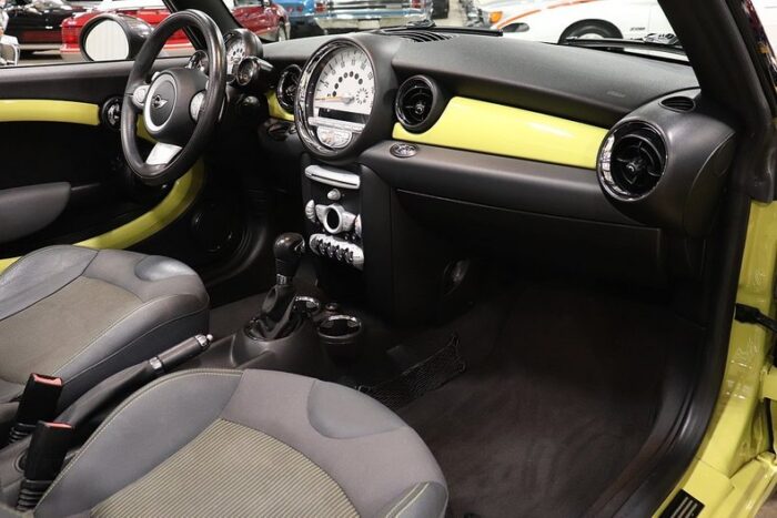 MINI Cooper S convertible 2009 - Image 12