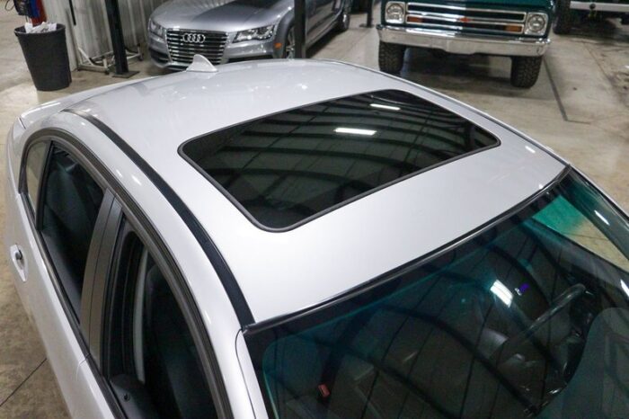 BMW 328I 2010 - Image 12