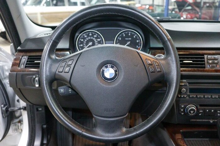 BMW 328I 2010 - Image 13