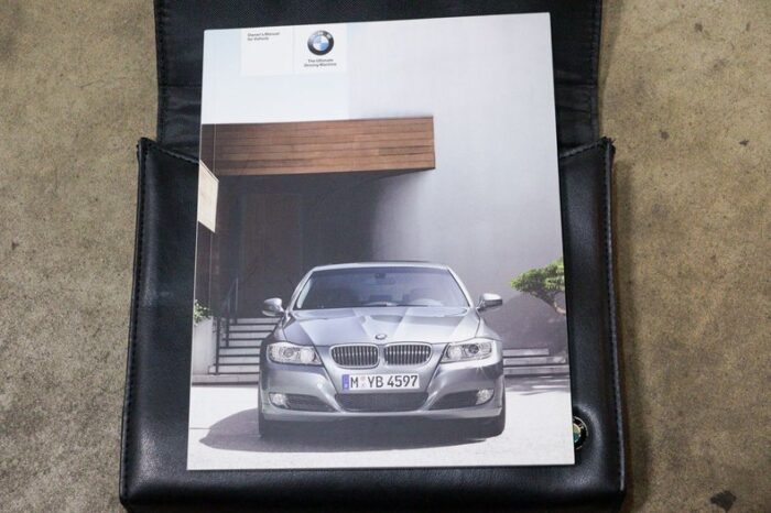 BMW 328I 2010 - Image 27