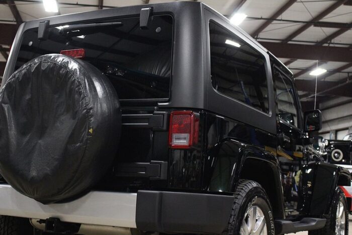 Jeep Wrangler Sahara 2012 - Image 21