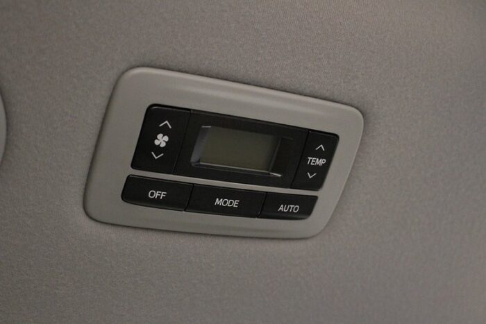 Toyota Sienna 2012 - Image 24