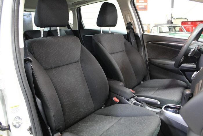 Honda Fit EX 2015 - Image 12