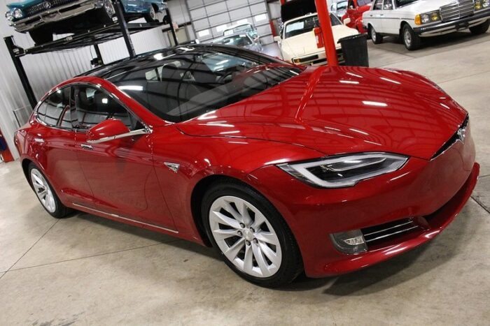 Tesla Modelo S 2016 - Image 16