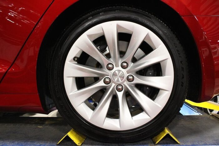Tesla Modelo S 2016 - Image 17