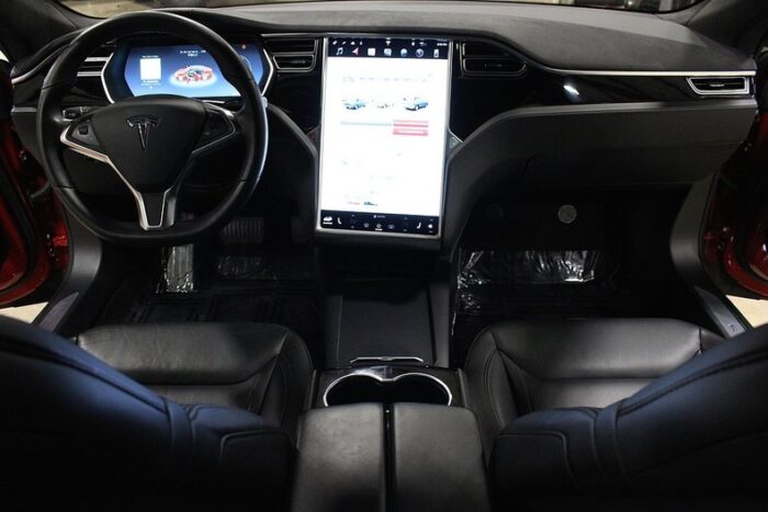 Tesla Modelo S 2016 - Image 22