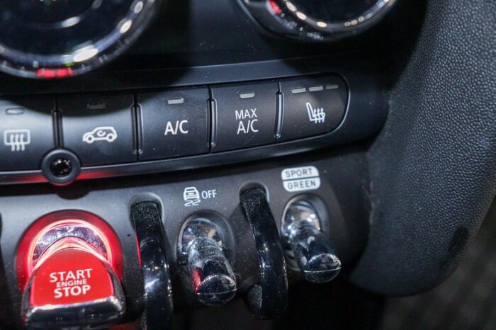 Mini Cooper S 2019 - Image 22