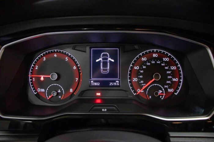 Volkswagen Jetta GLI 35 Aniversario 2019 - Image 12