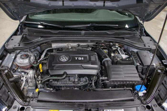 Volkswagen Jetta GLI 35 Aniversario 2019 - Image 15